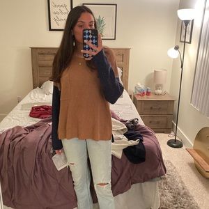 Madewell Women’s Brown Navy Pocket Sweater